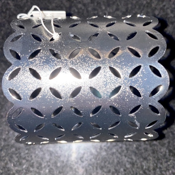 Amrita Singh Allyson open silver tone cuff bracelet. 2.75 “ wide. NWT. - Picture 4 of 8